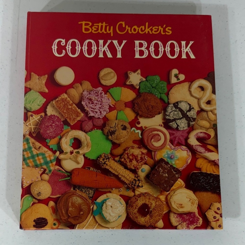 Betty Crocker Cooky Book 1963 Facsimile Edition 2002 Spiral Hardcover Vintage